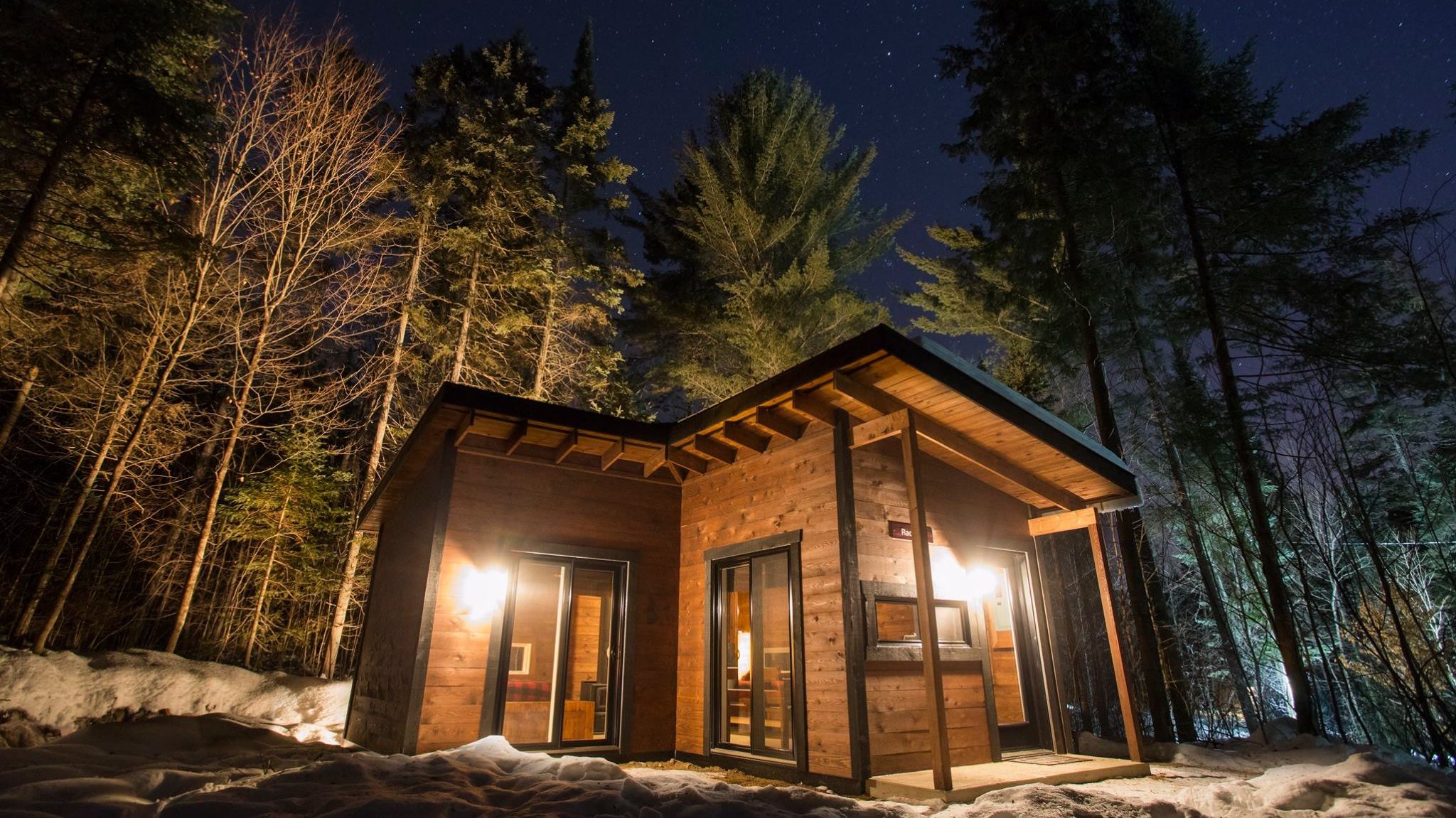 avec son chien aux Chalets Lanaudière